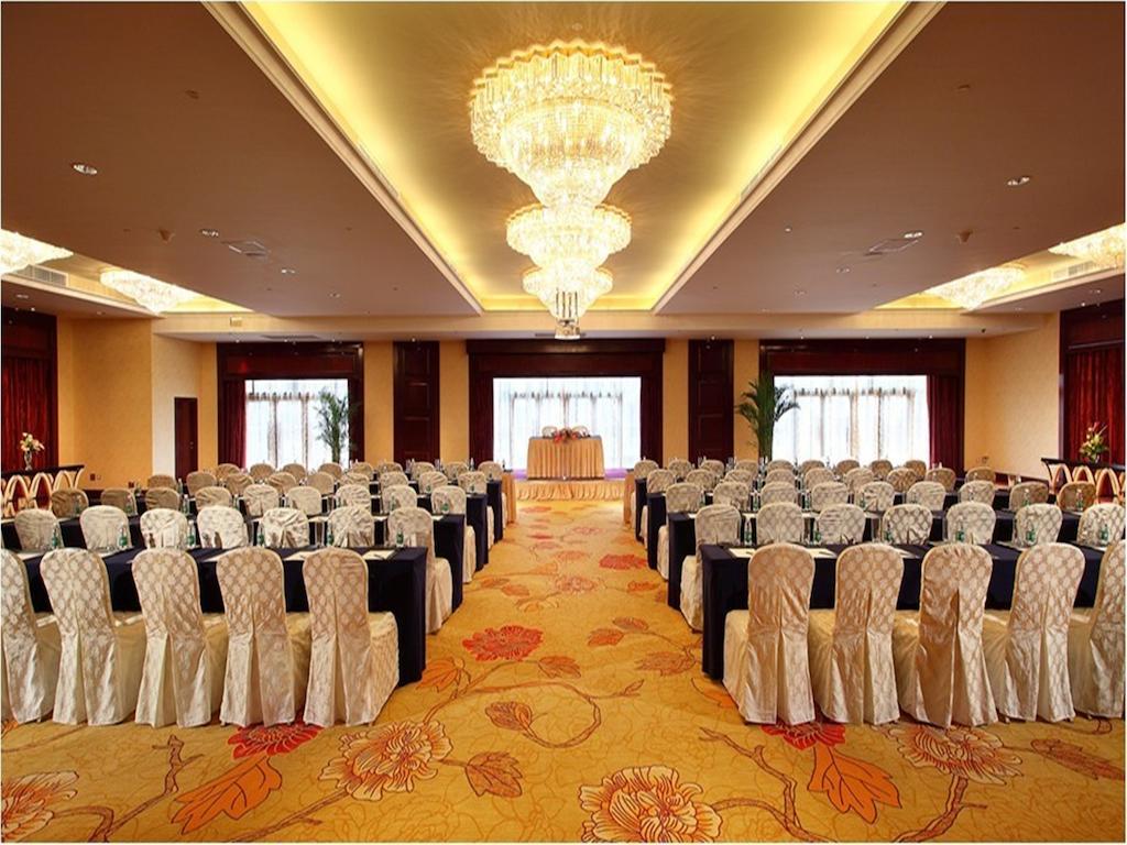 Wyndham Grand Plaza Royale Palace Chengdu Zewnętrze zdjęcie