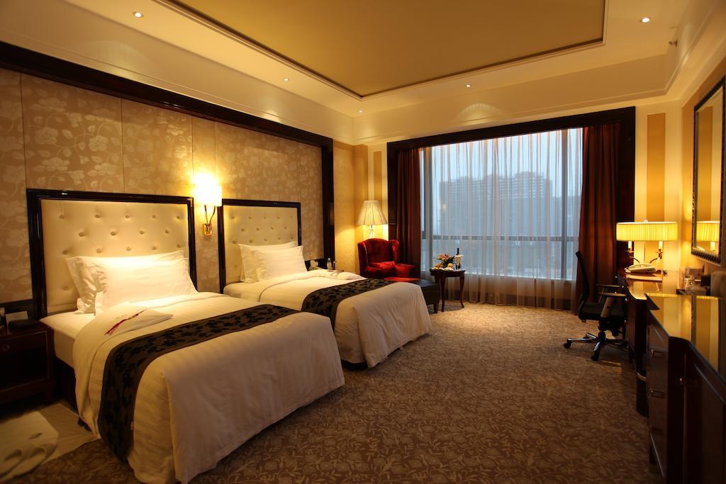 Wyndham Grand Plaza Royale Palace Chengdu Zewnętrze zdjęcie